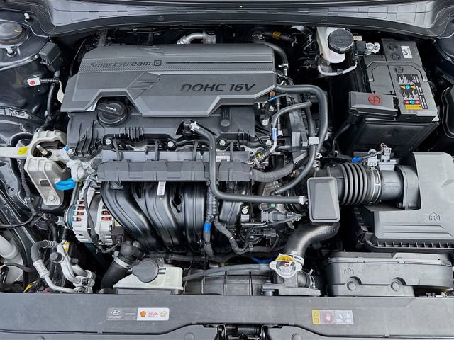 Certified 2025 Hyundai Elantra SEL image 29