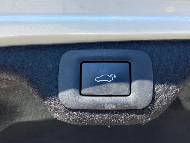 Used 2023 Lexus ES 300h w/ Luxury Package FWD image 30