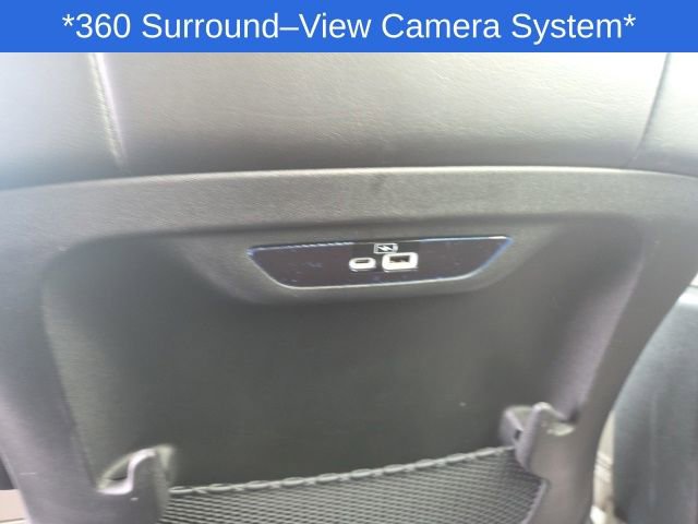 Used 2023 Chrysler Pacifica Touring-L image 47