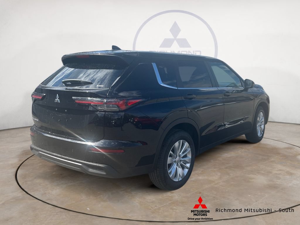 New 2026 Mitsubishi Outlander ES AWD/4WD image 3