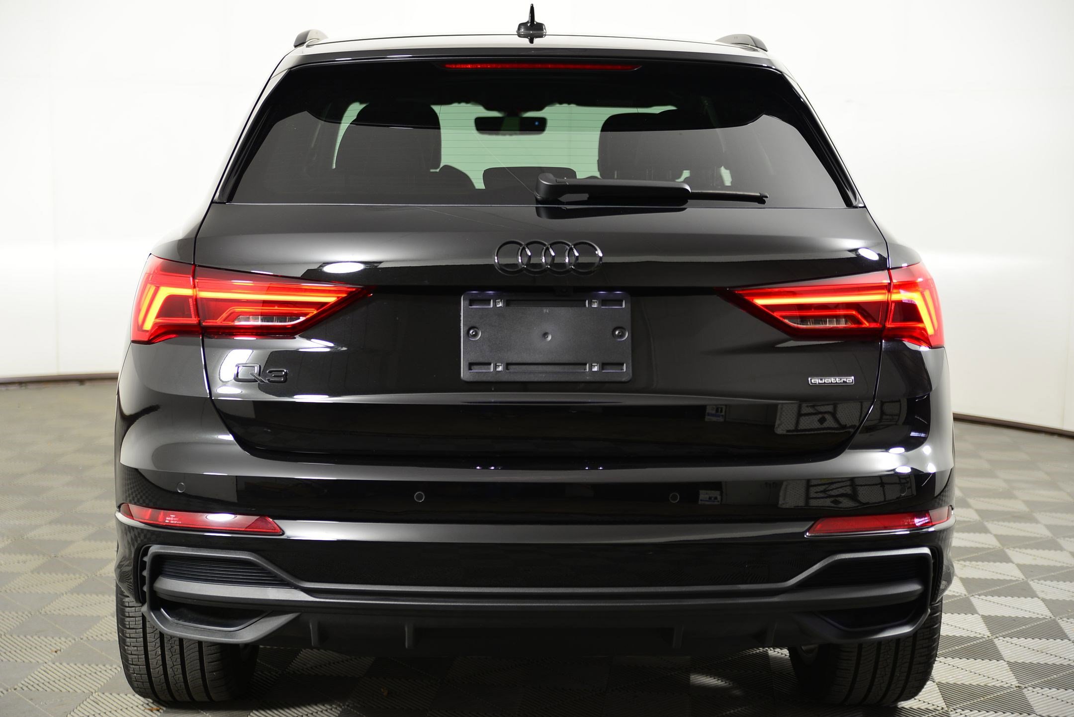 Certified 2025 Audi Q3 2.0T Premium w/ Convenience Package image 8