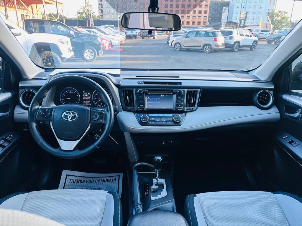 Used 2016 Toyota RAV4 XLE AWD/4WD image 9