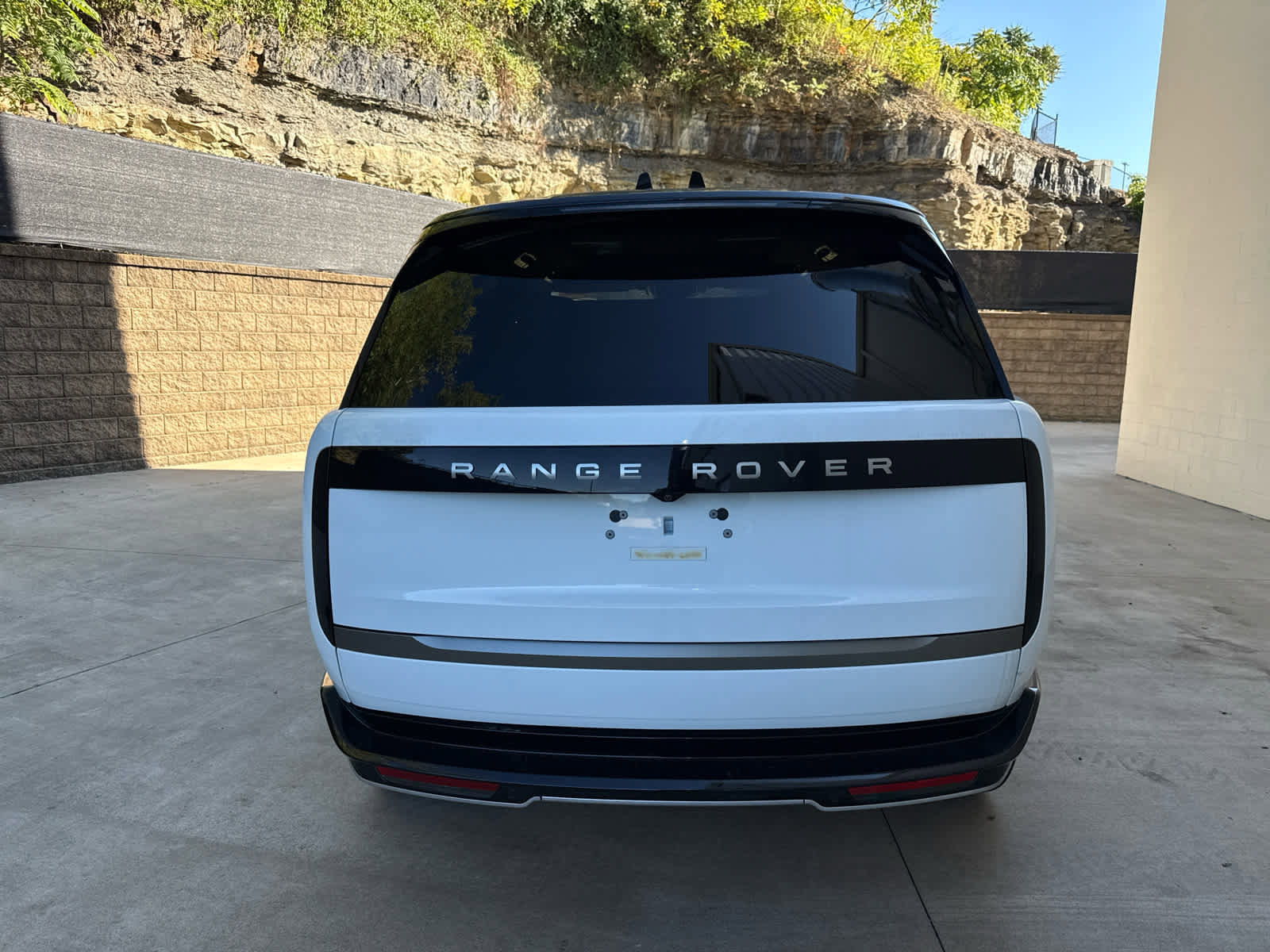 New 2025 Land Rover Range Rover SE image 4