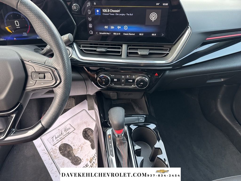 Used 2025 Chevrolet Trax RS w/ Sunroof Package image 13