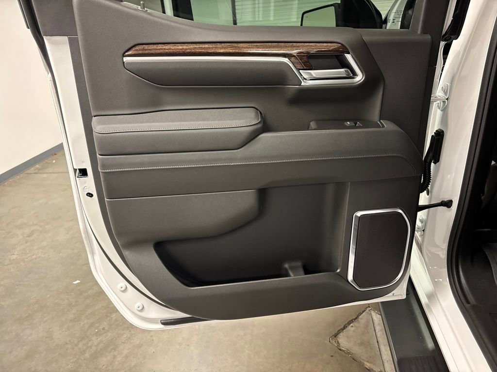 New 2026 GMC Sierra 1500 Elevation w/ Elevation Premium Package AWD/4WD image 29