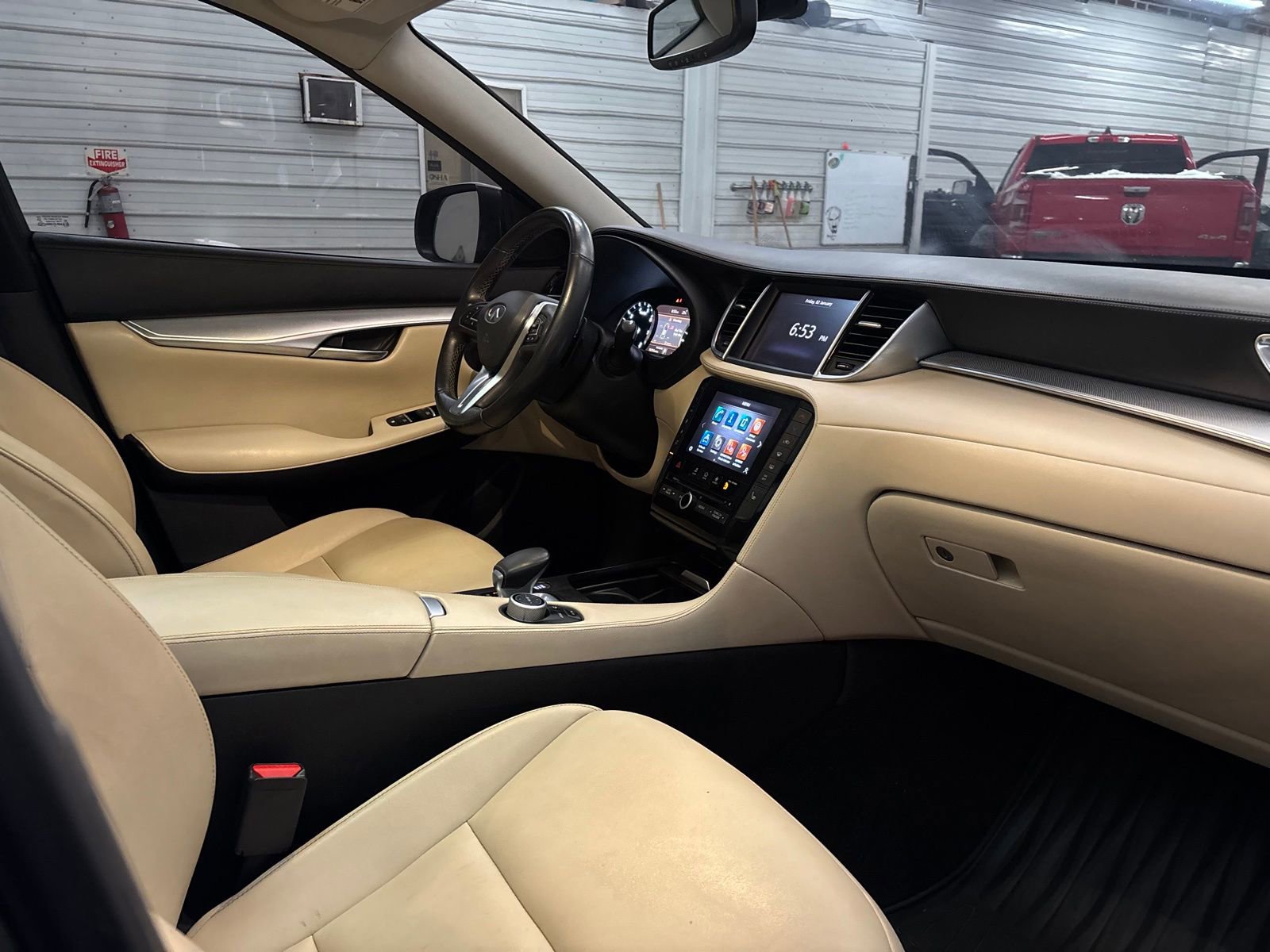 Used 2021 INFINITI QX50 Luxe image 24