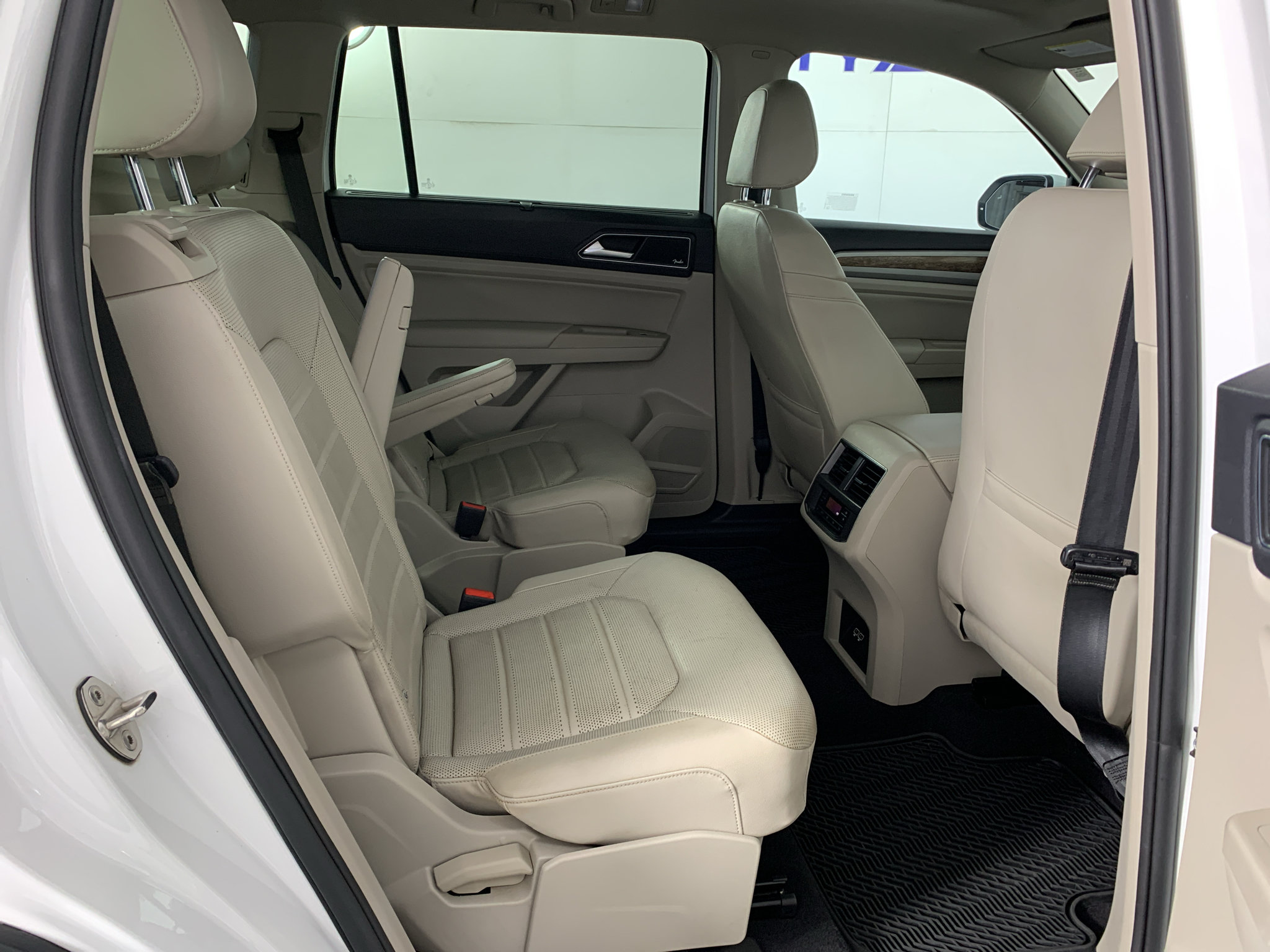 Used 2019 Volkswagen Atlas SEL Premium AWD/4WD image 39