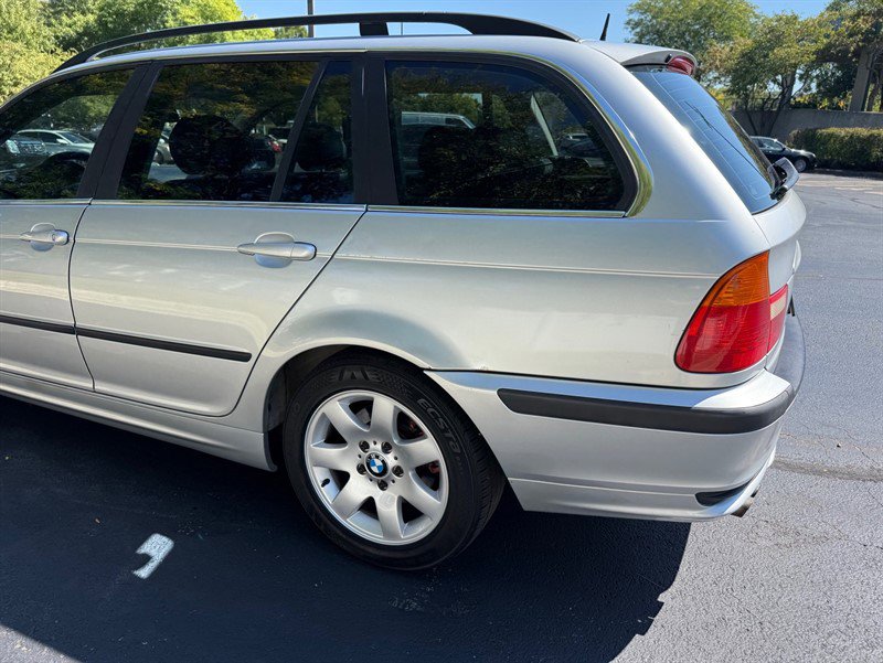 Used 2003 BMW 325i Wagon image 38