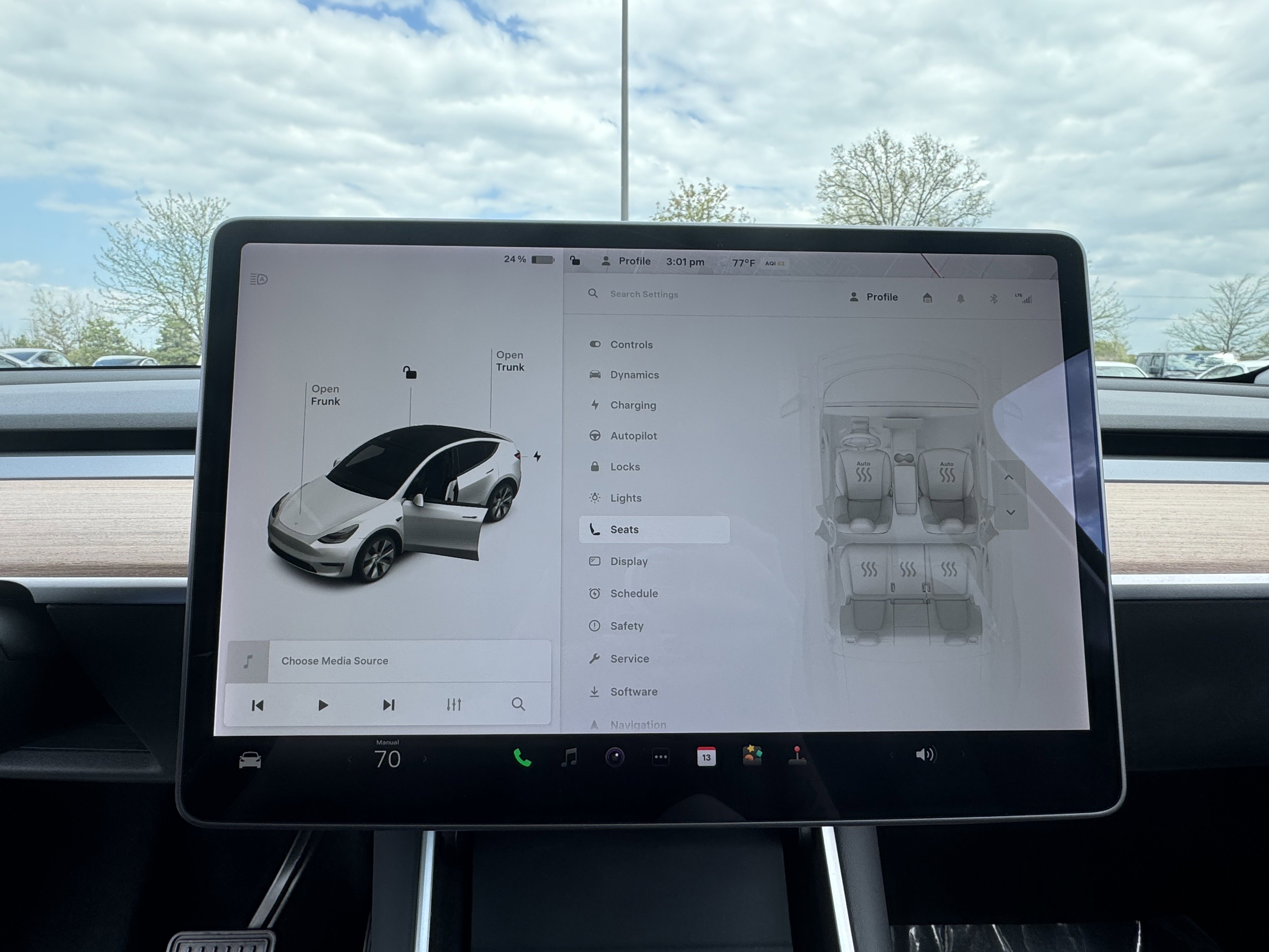 Used 2020 Tesla Model Y Long Range image 22