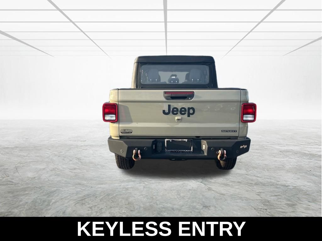 Used 2020 Jeep Gladiator Sport AWD/4WD image 6