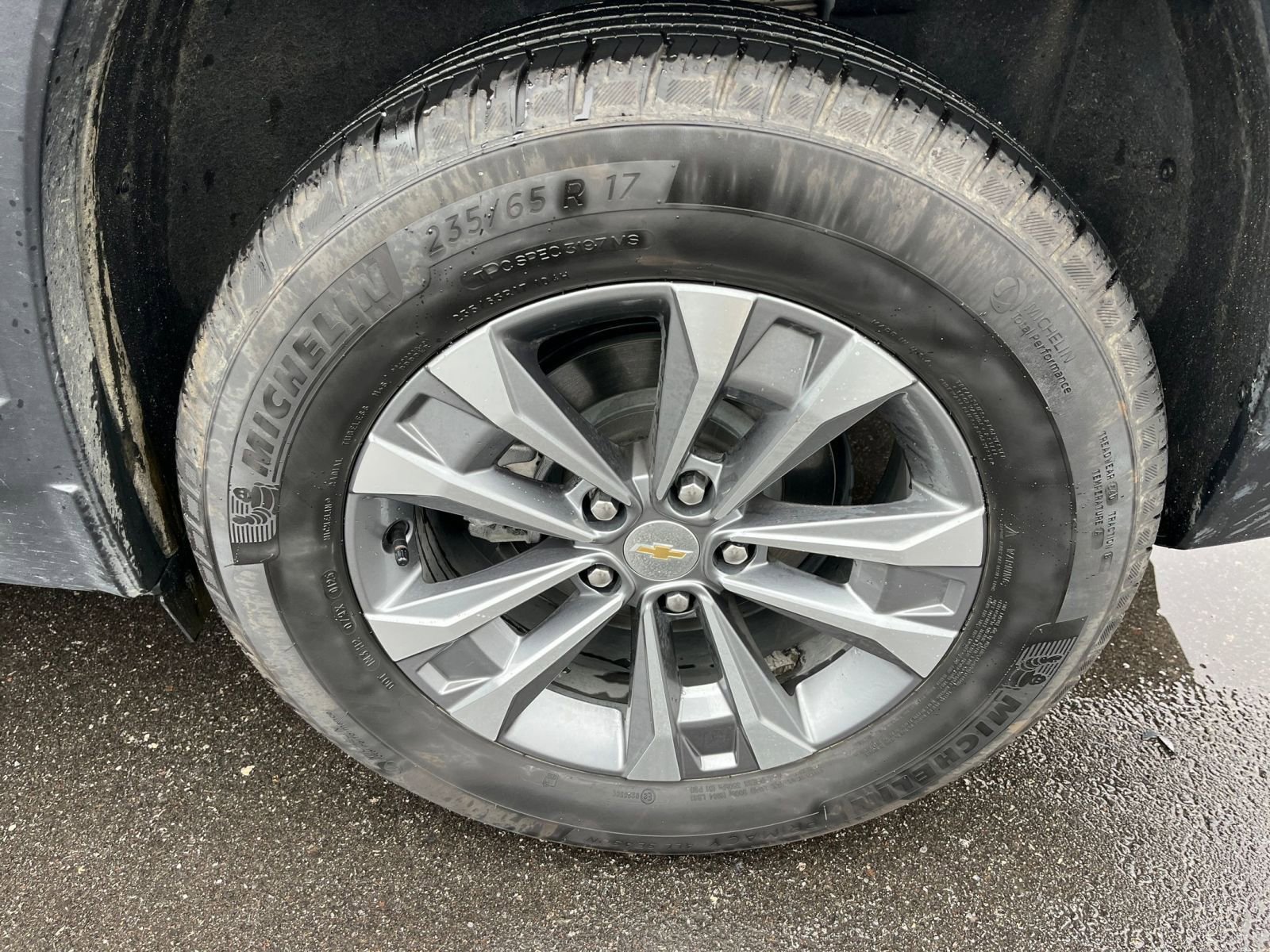 Used 2025 Chevrolet Equinox LT image 29