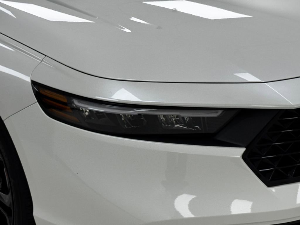 Used 2025 Honda Accord SE image 29