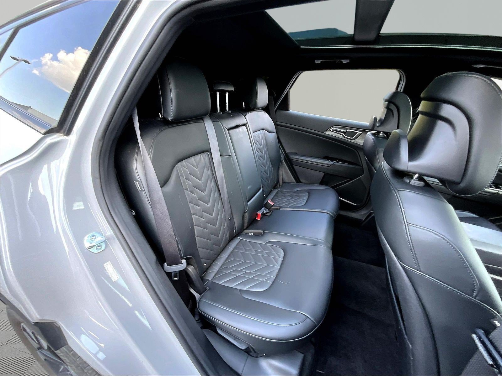 Used 2024 Kia Sportage X-Line w/ X-Line Premium Package AWD/4WD image 25