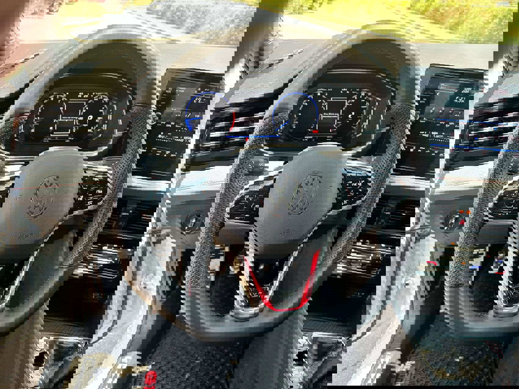 Used 2025 Volkswagen Jetta GLI Autobahn image 14