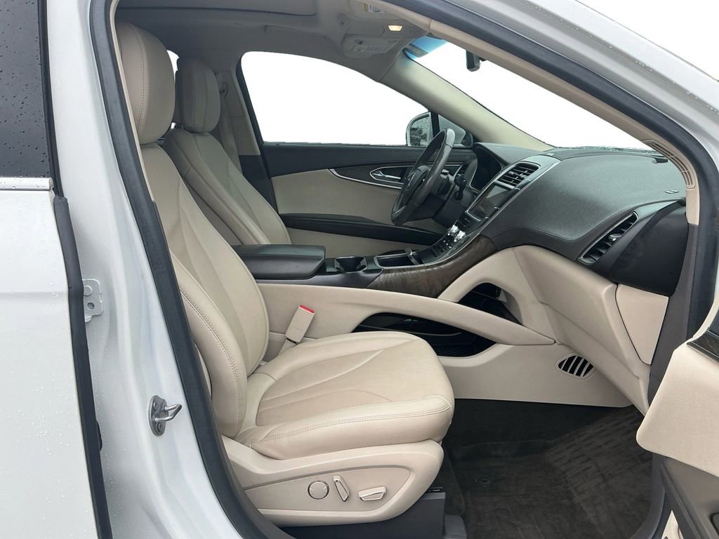 Certified 2020 Lincoln Nautilus Reserve FWD image 22