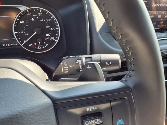 Used 2025 Nissan Rogue SV image 17