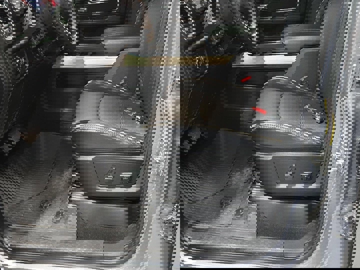 Used 2024 RAM 3500 Laramie image 7