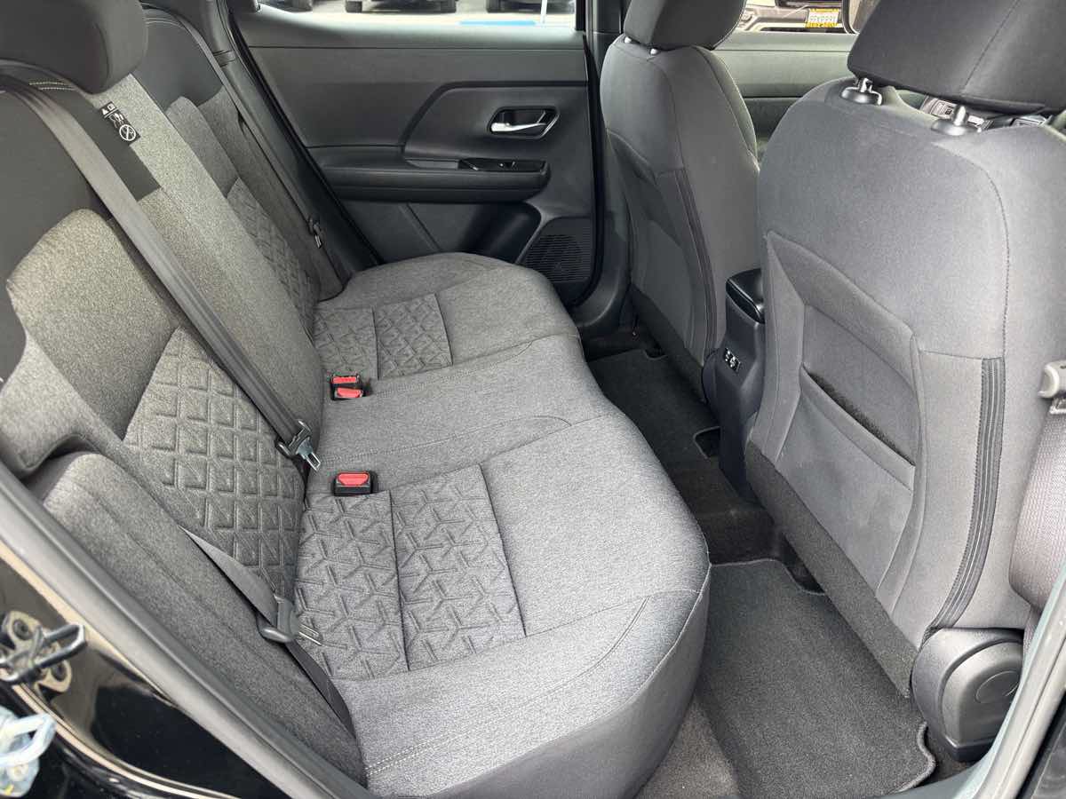 Used 2025 Nissan Kicks SV w/ Illumination Package FWD image 16