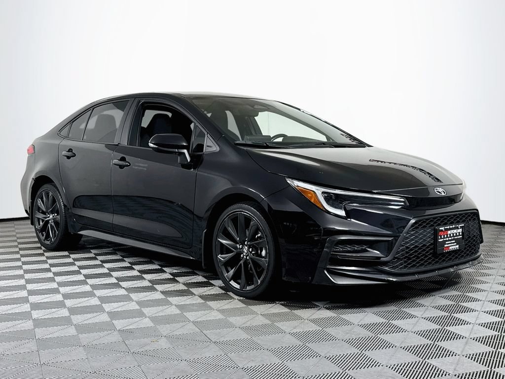 Used 2023 Toyota Corolla SE FWD image 1