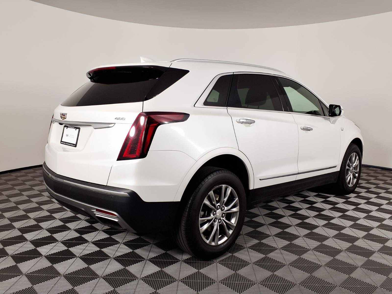 Certified 2023 Cadillac XT5 Premium Luxury w/ LPO, Floor Liner Package FWD image 4