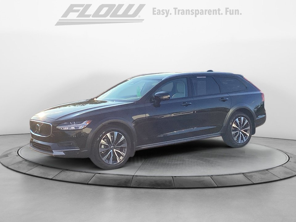 Certified 2023 Volvo V90 B6 Cross Country Plus AWD/4WD image 4