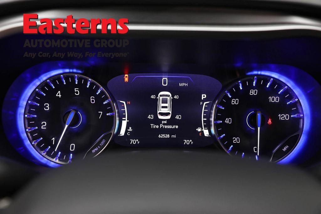 Used 2023 Chrysler Pacifica Touring-L FWD image 18