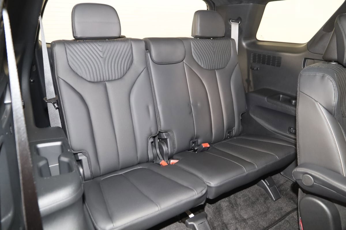 Used 2025 Hyundai Palisade Calligraphy AWD/4WD image 16