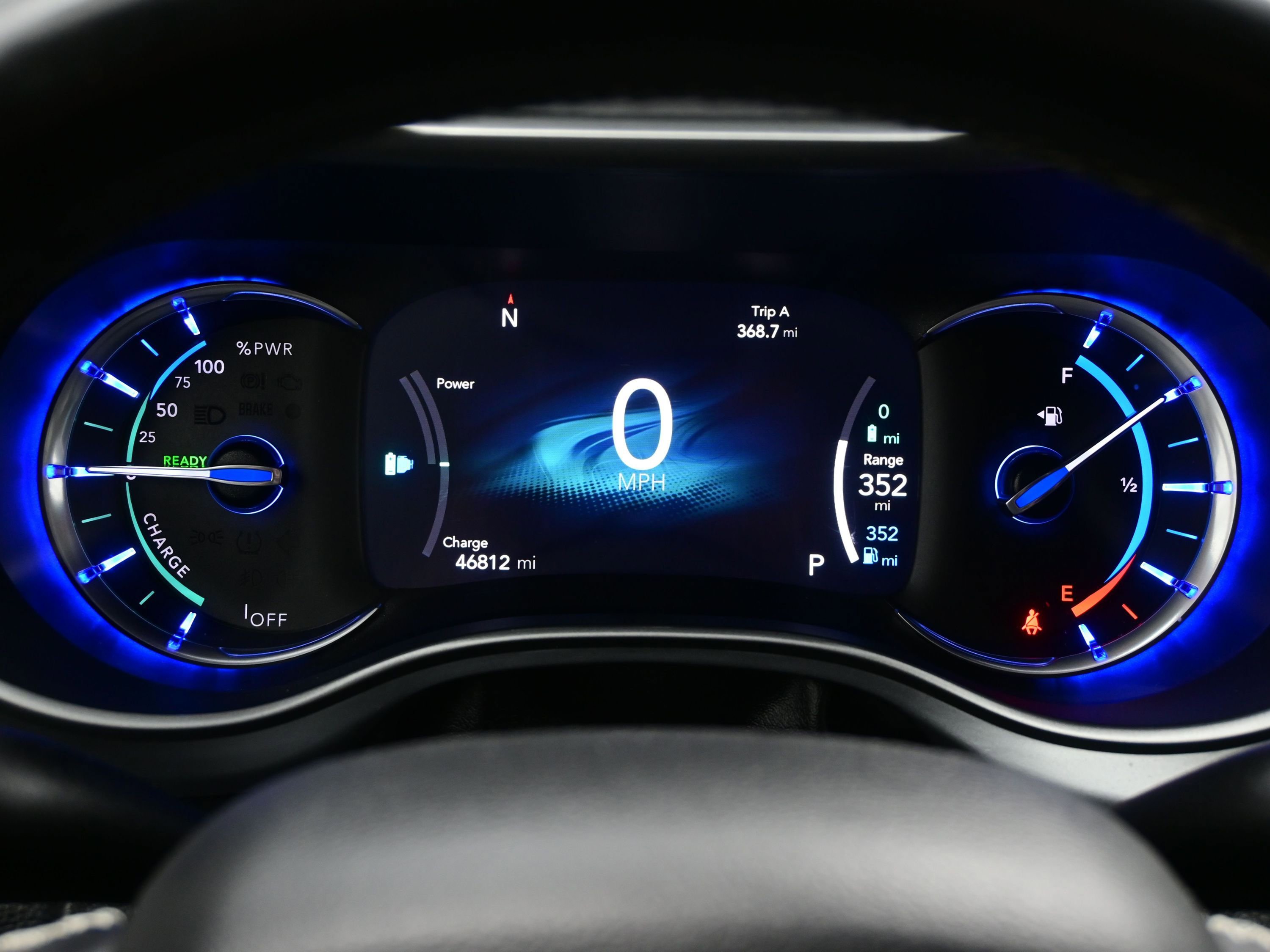 Used 2021 Chrysler Pacifica Touring w/ Uconnect Theater Family Group image 26