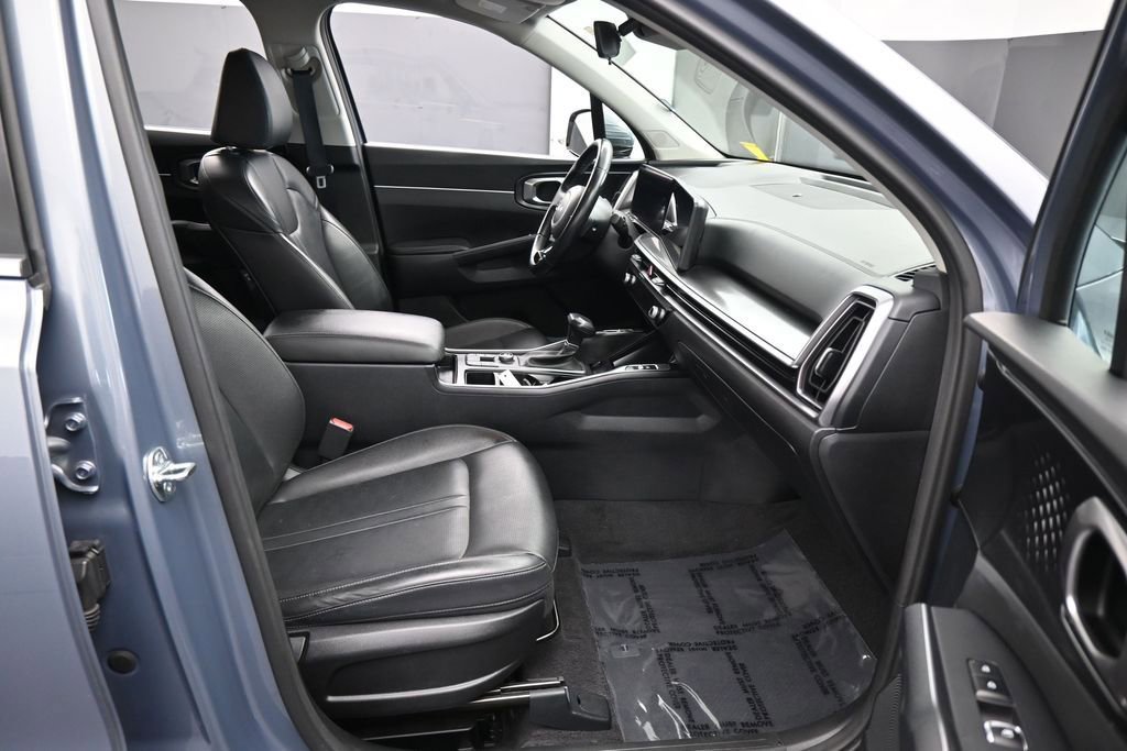 Used 2025 Kia Sorento S FWD image 43