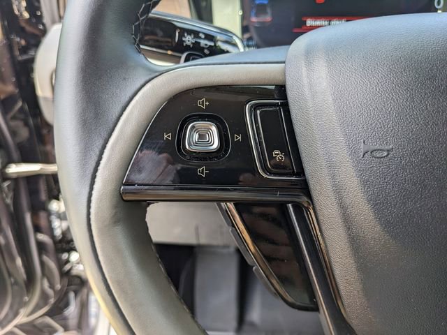 Used 2025 Lincoln Corsair Reserve FWD image 32