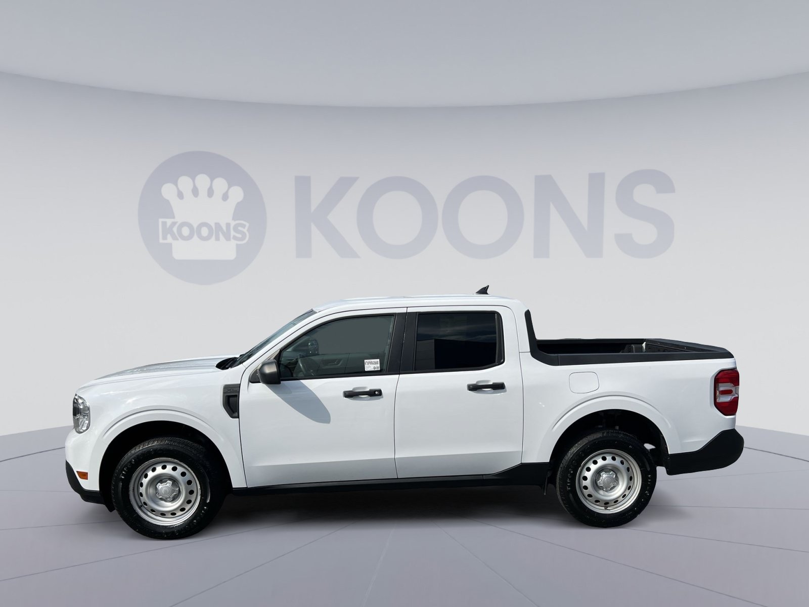 Used 2022 Ford Maverick XL FWD image 2