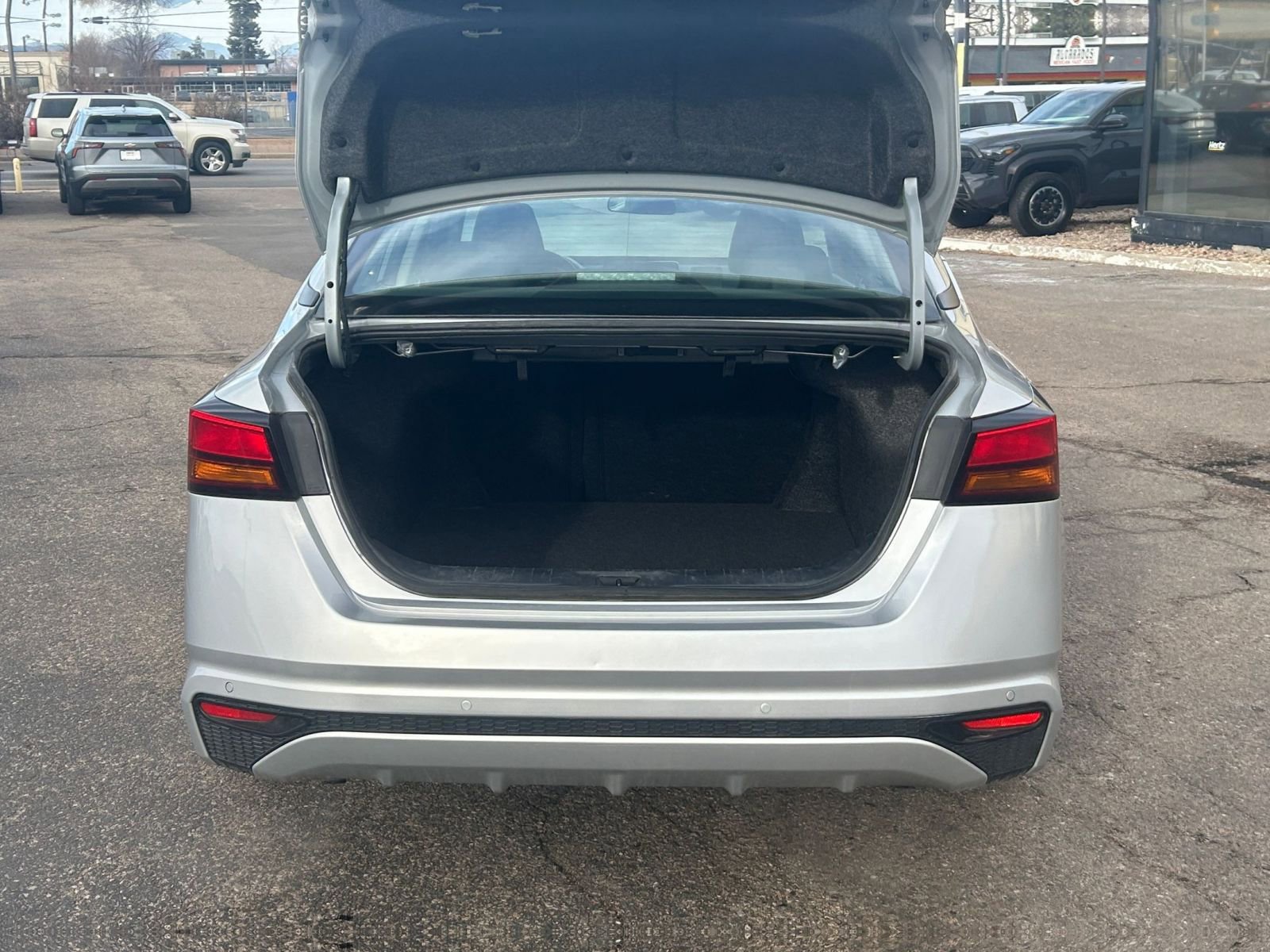 Used 2024 Nissan Altima 2.5 SV image 32