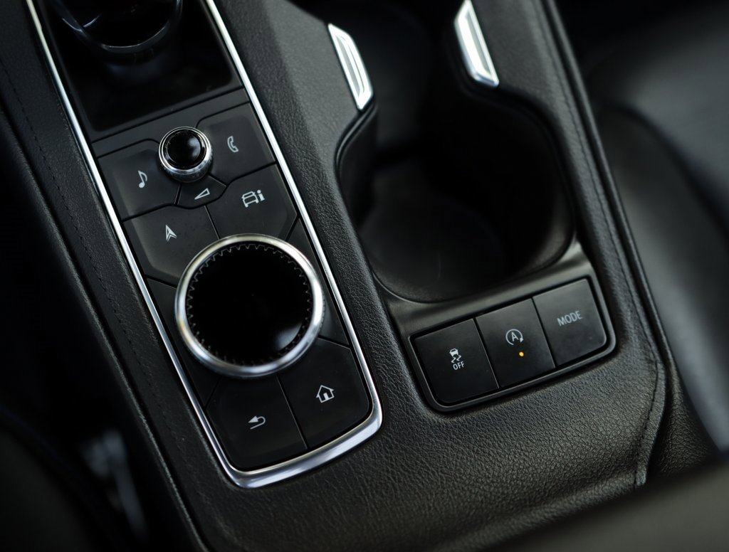 Certified 2024 Cadillac XT4 Sport image 19