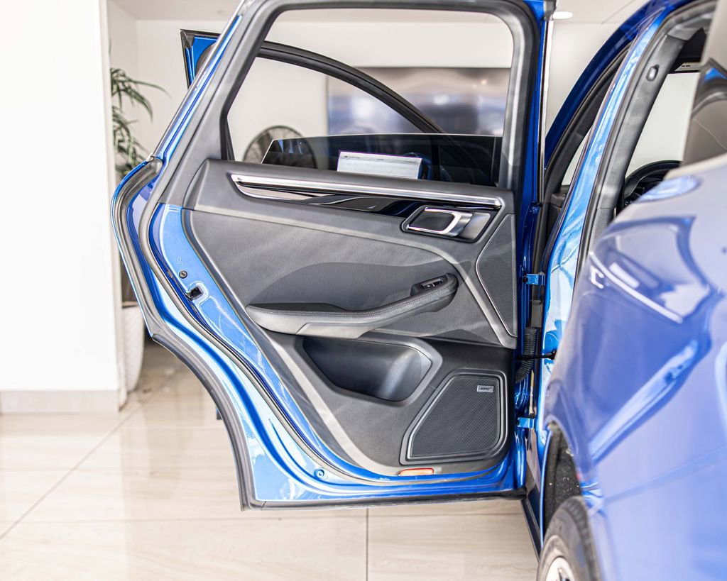 Used 2021 Porsche Macan S image 35