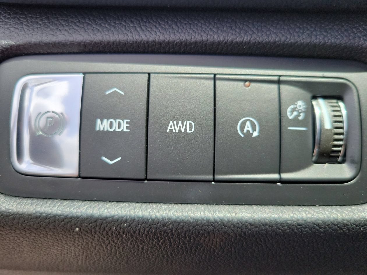 New 2026 GMC Acadia AT4 w/ Luxury Package AWD/4WD image 22