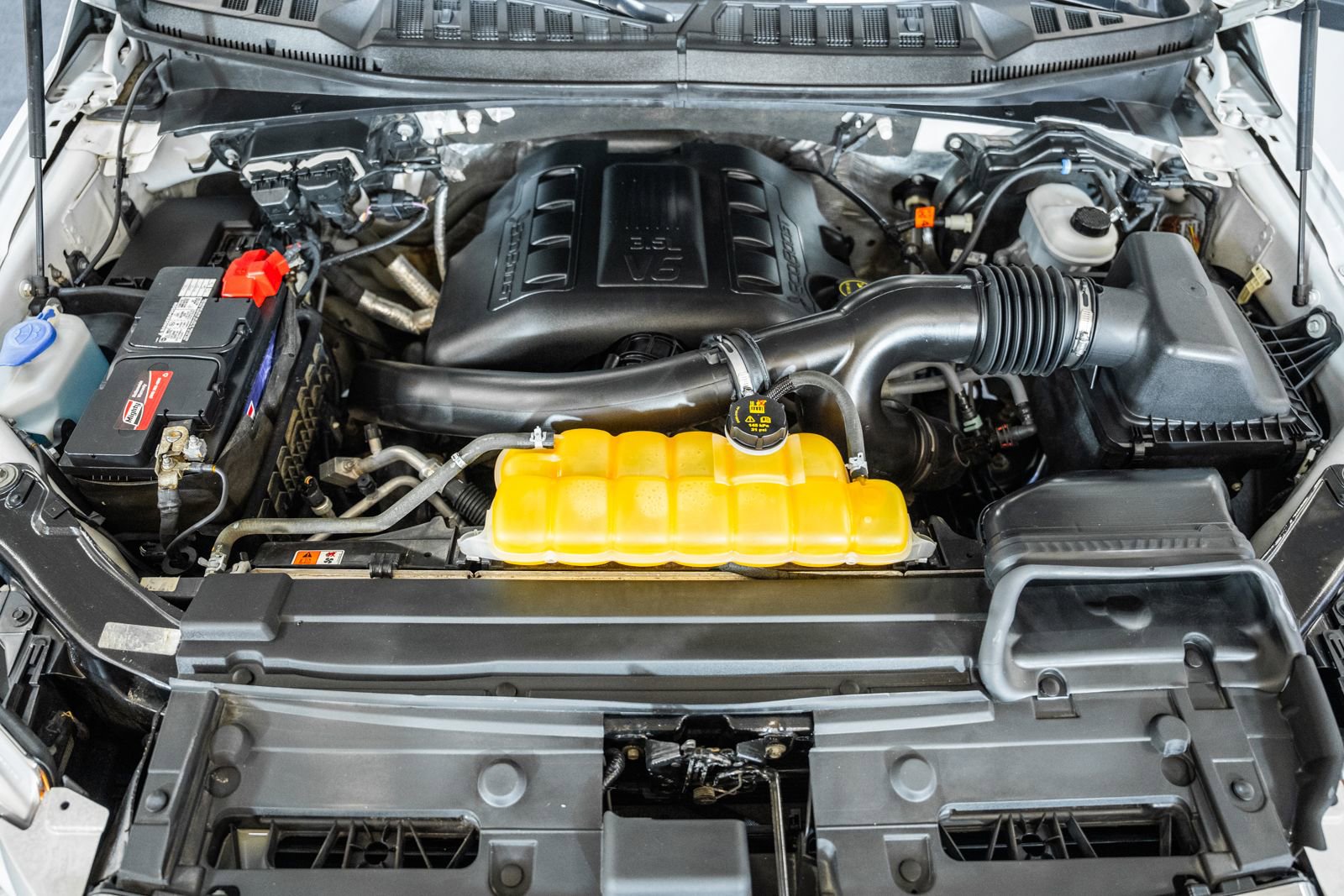 Used 2015 Ford F150 Lariat w/ Equipment Group 501A Mid image 26