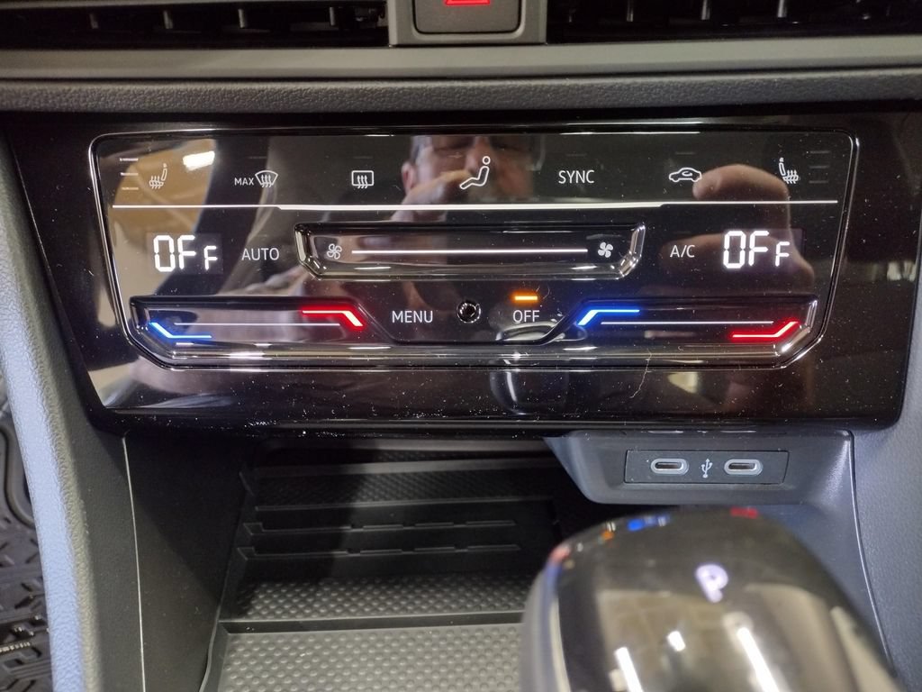 New 2026 Volkswagen Jetta SE FWD image 29