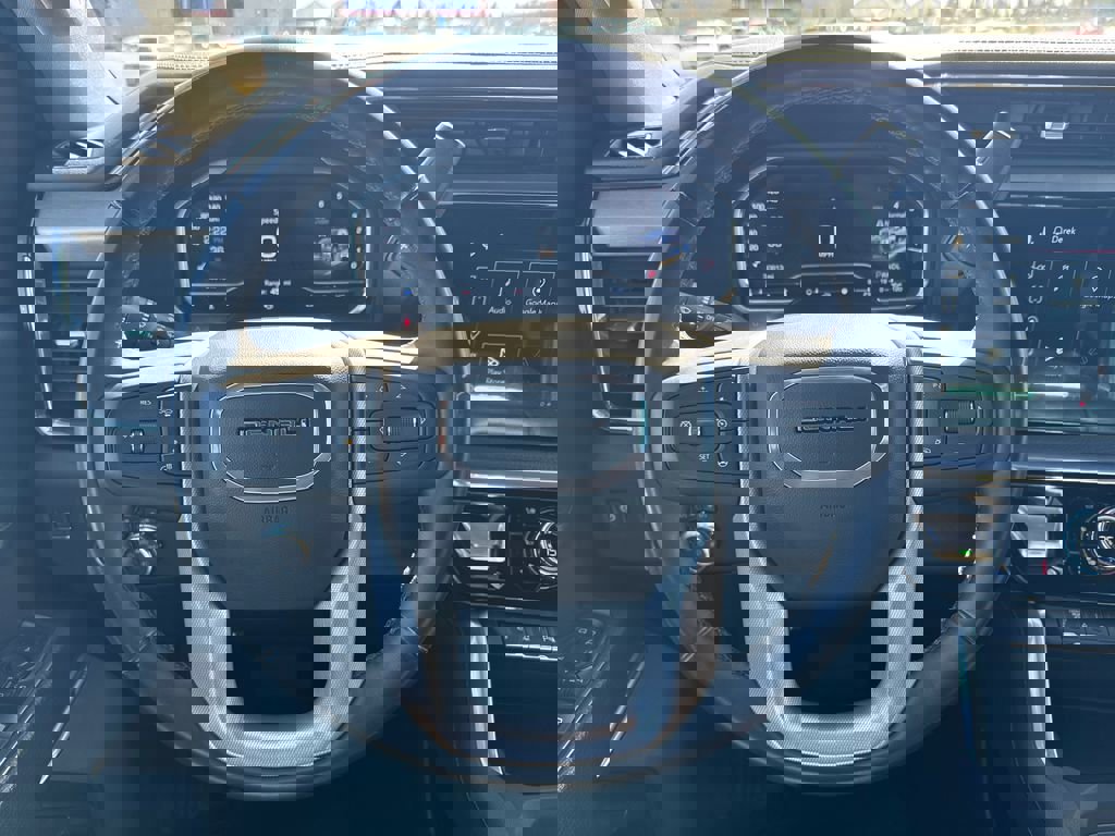 Used 2025 GMC Sierra 2500 Denali w/ Denali Reserve Package image 23