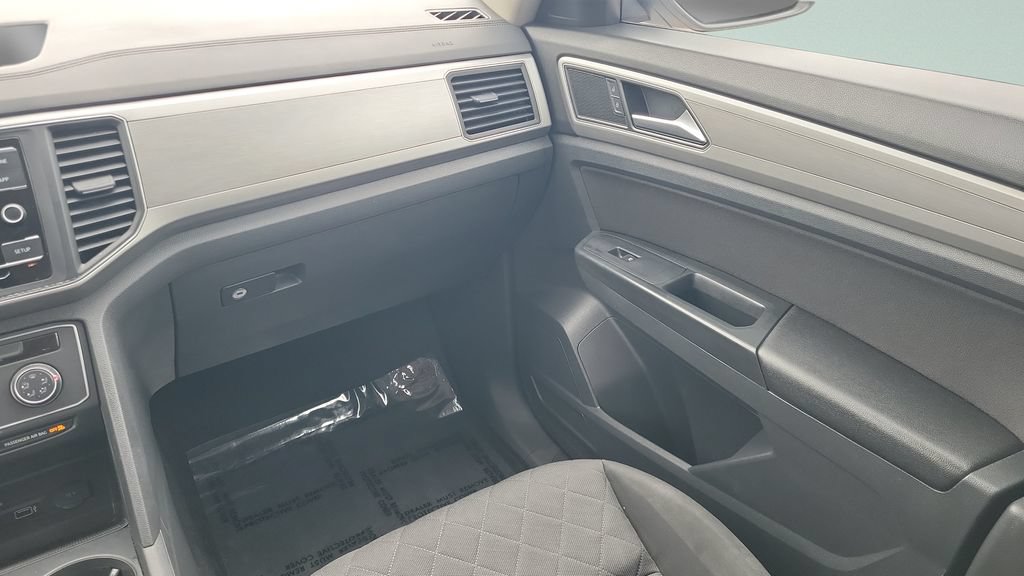 Used 2018 Volkswagen Atlas S FWD image 12