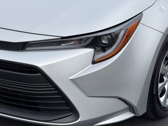 Certified 2025 Toyota Corolla LE w/ Convenience Package FWD image 10
