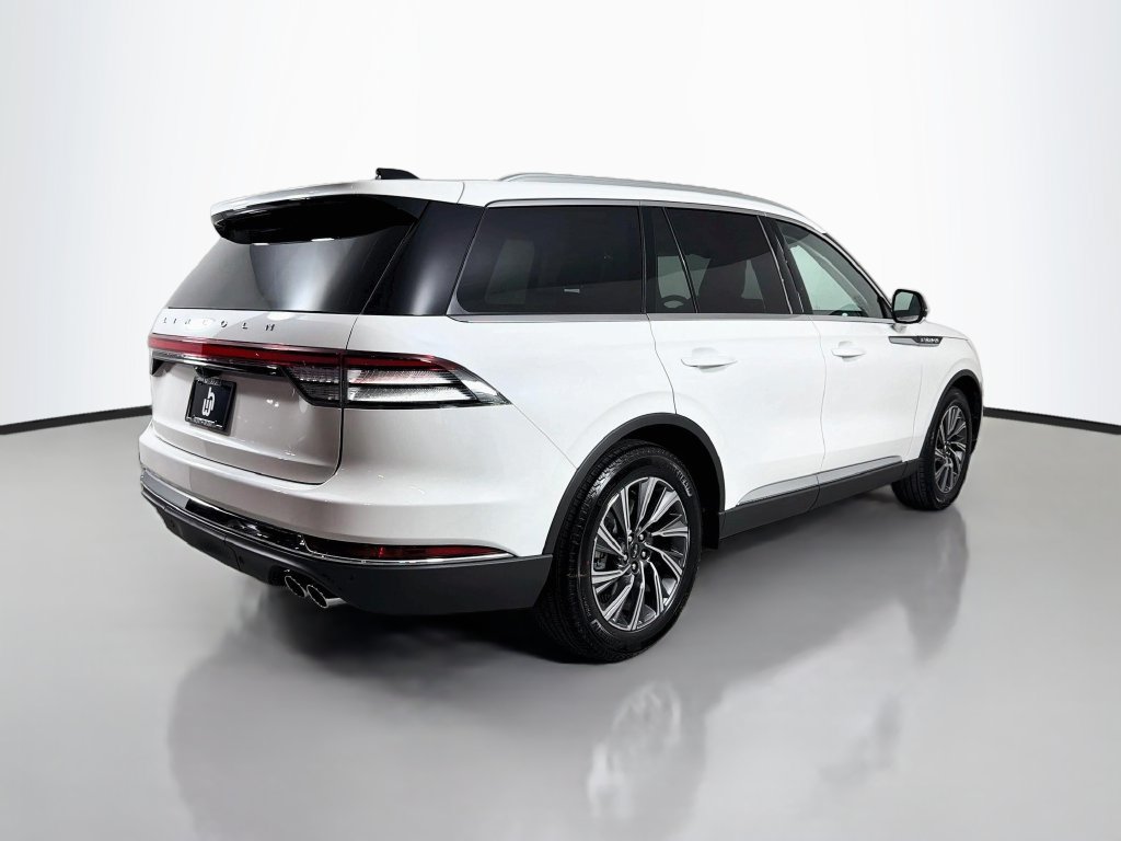 New 2027 Lincoln Aviator 2WD image 5
