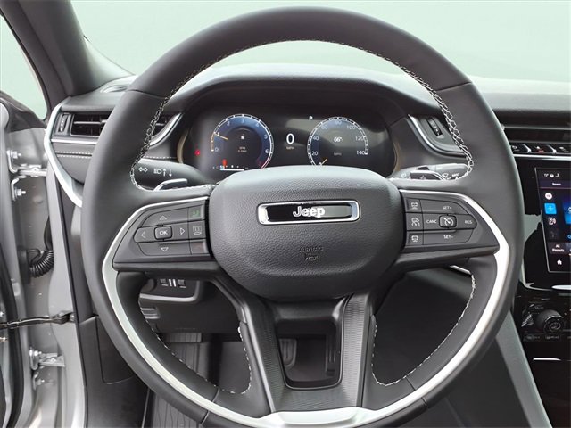 New 2025 Jeep Grand Cherokee L Altitude image 14