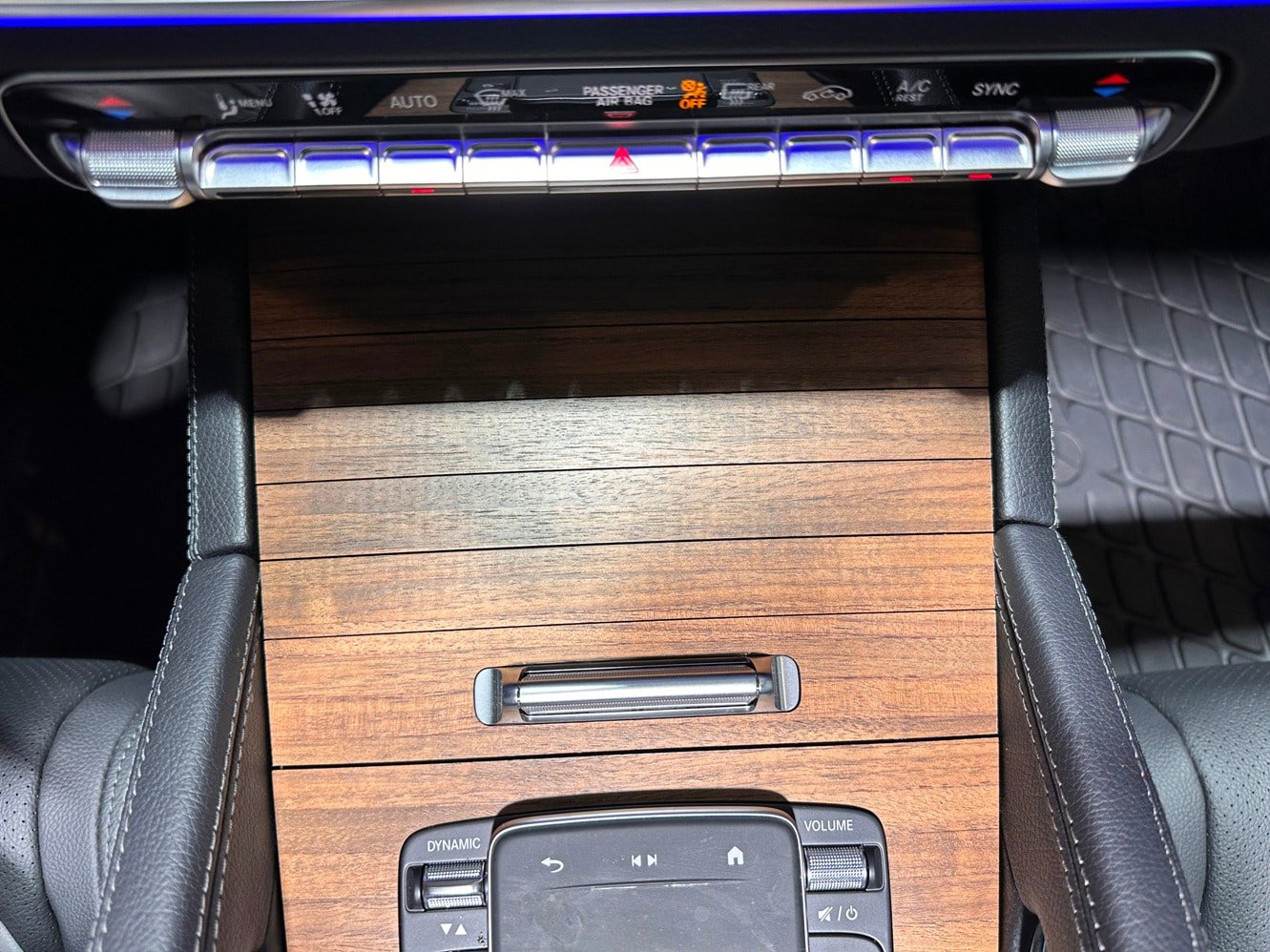 Certified 2025 Mercedes-Benz GLE 350 4MATIC image 27