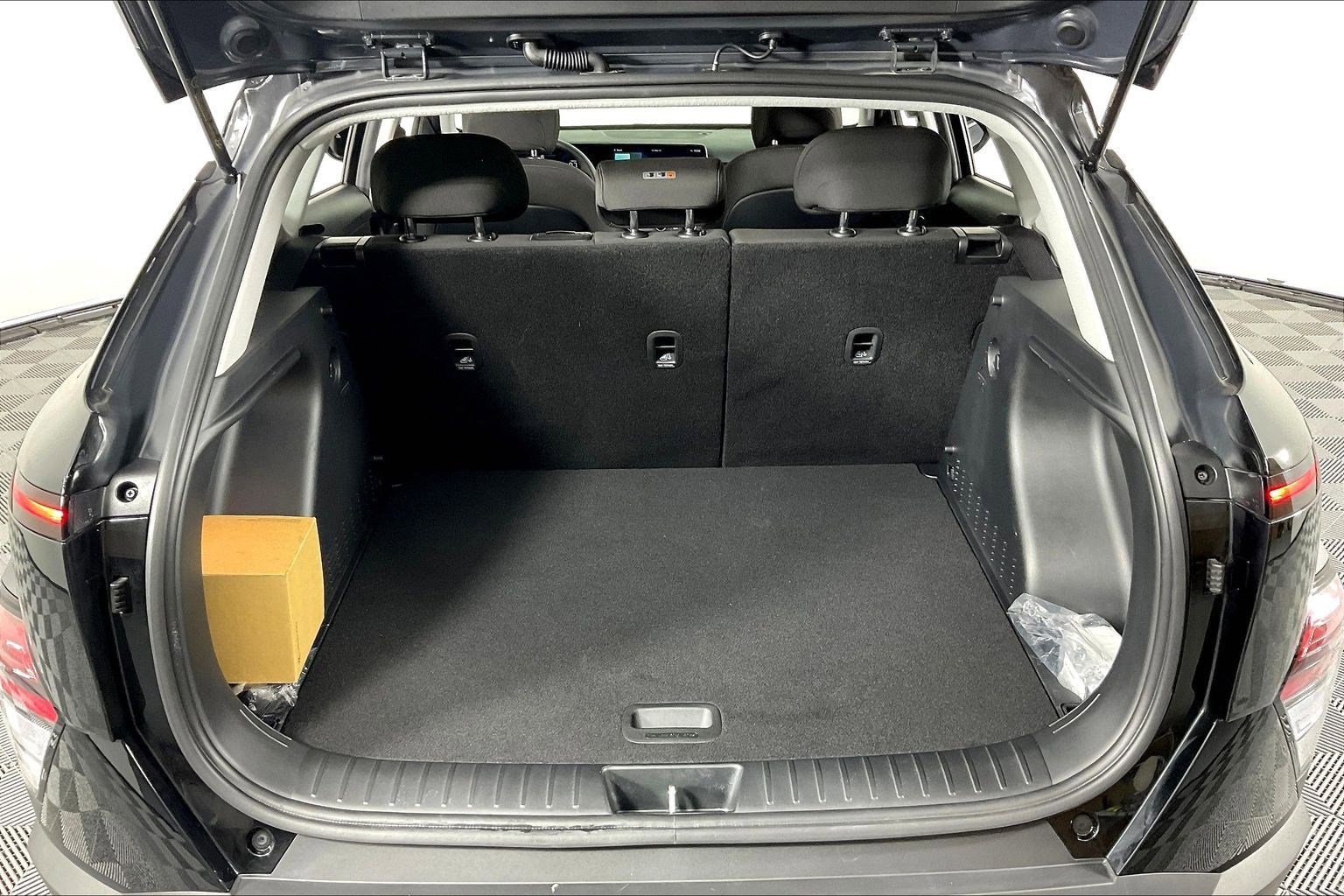 Certified 2026 Hyundai Kona SE FWD image 35