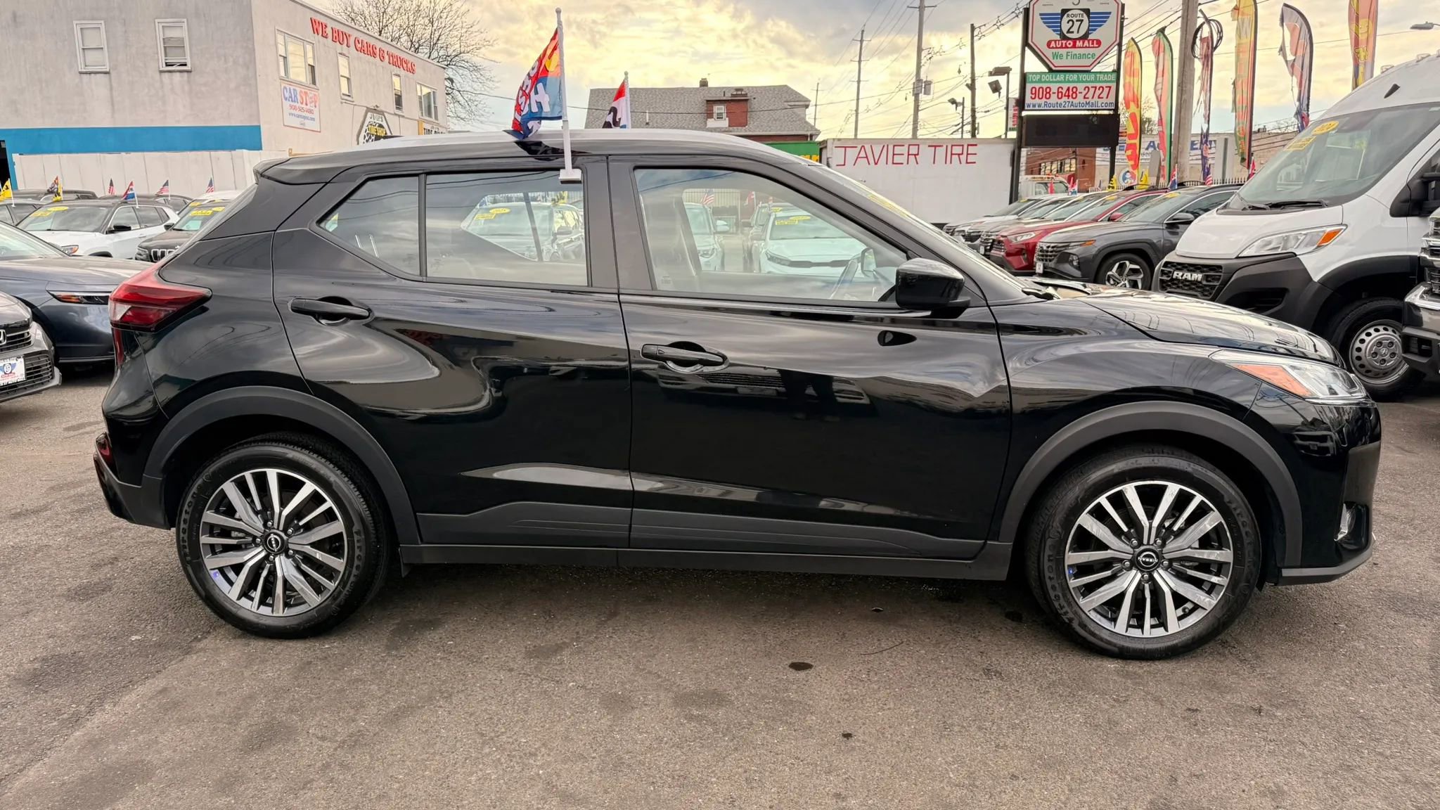 Used 2024 Nissan Kicks SV FWD image 10