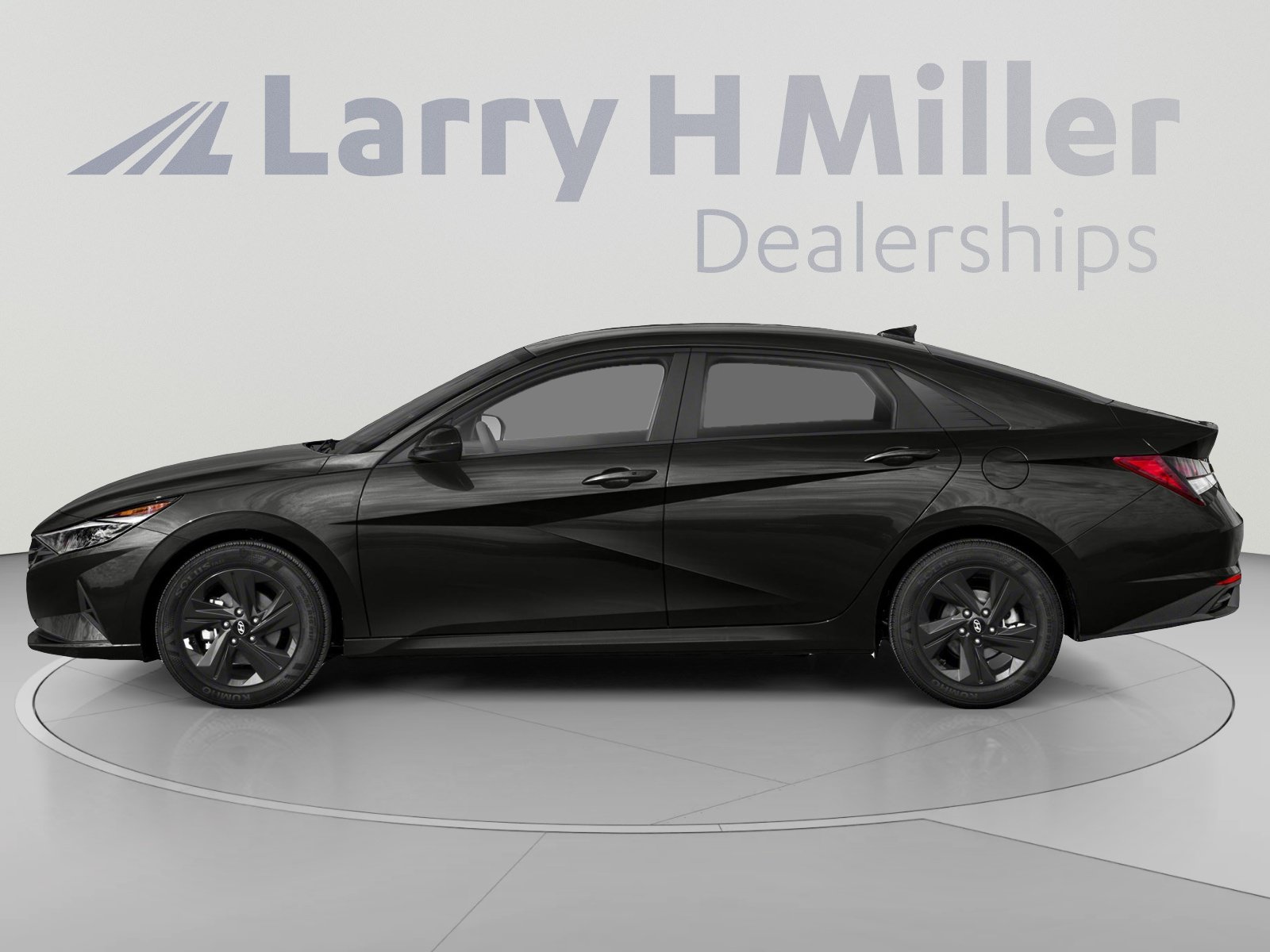 Used 2023 Hyundai Elantra SEL w/ Cargo Package FWD image 3