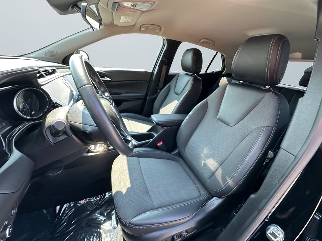 Used 2023 Buick Encore GX Preferred w/ Cold Weather Comfort Package AWD/4WD image 9