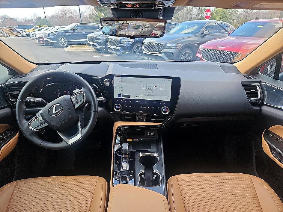 Used 2022 Lexus NX 350h NX 350h Premium image 32