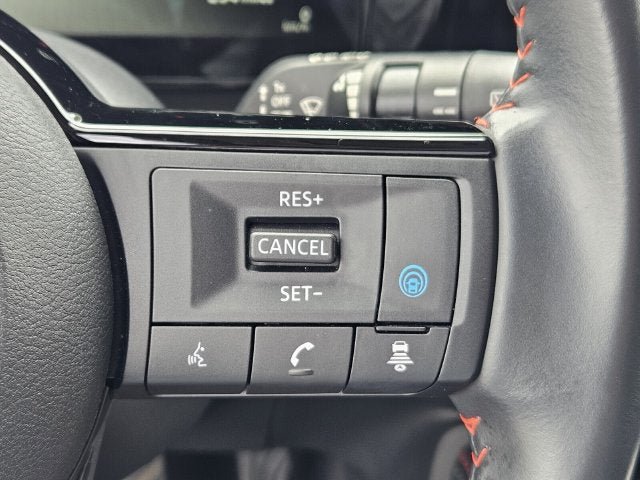 Used 2025 Nissan Kicks SR AWD/4WD image 30