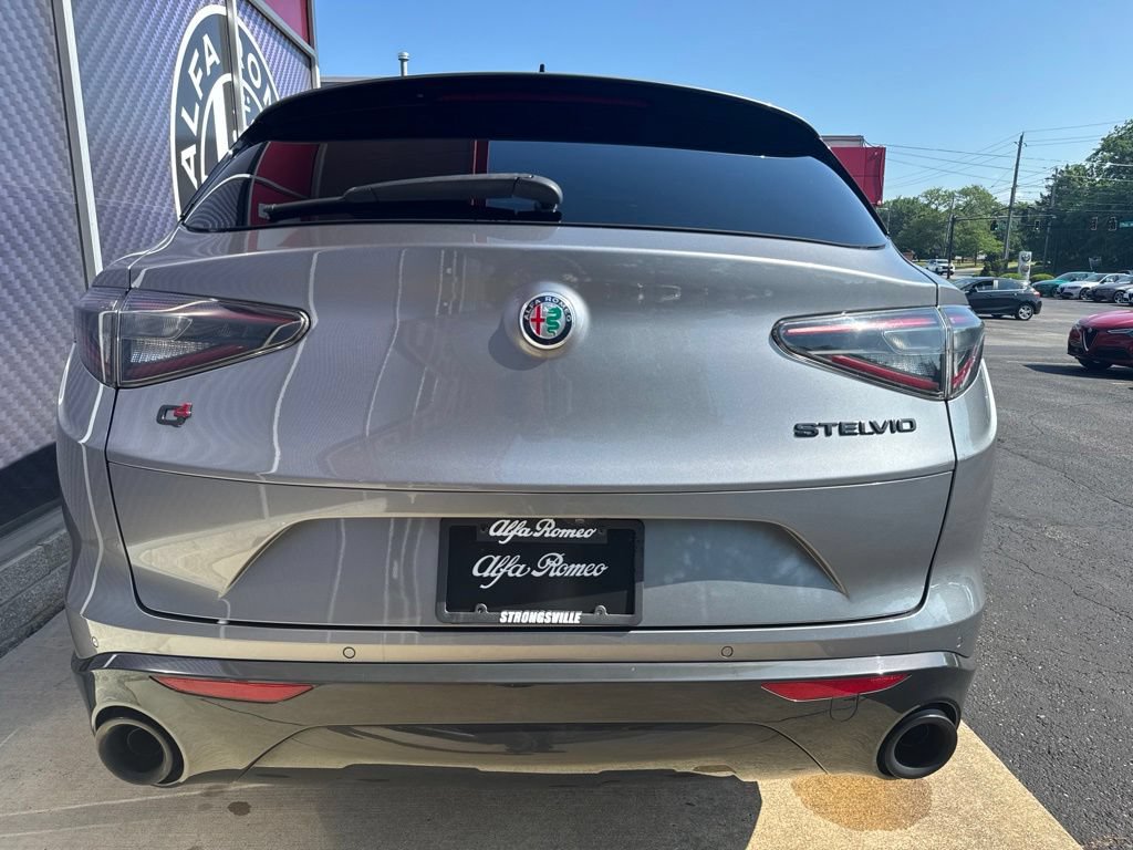 Used 2020 Alfa Romeo Stelvio Ti Sport AWD/4WD image 10